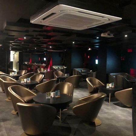 Cocoon Luxury Business Hotel Дханбад Экстерьер фото