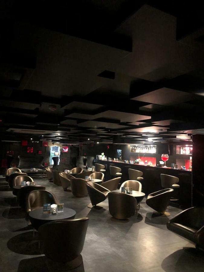 Cocoon Luxury Business Hotel Дханбад Экстерьер фото