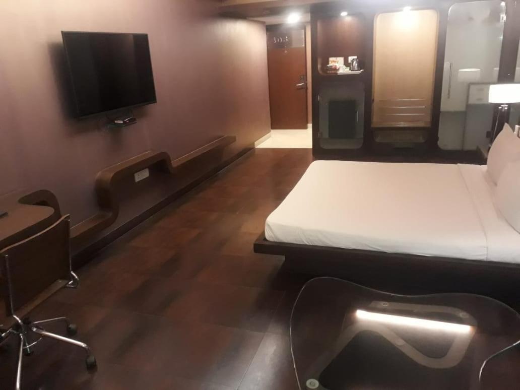 Cocoon Luxury Business Hotel Дханбад Экстерьер фото