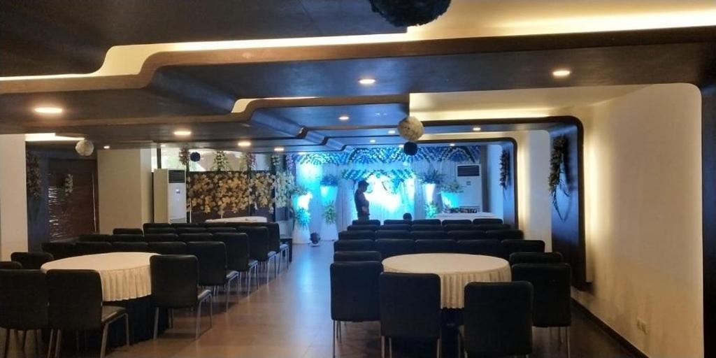 Cocoon Luxury Business Hotel Дханбад Экстерьер фото